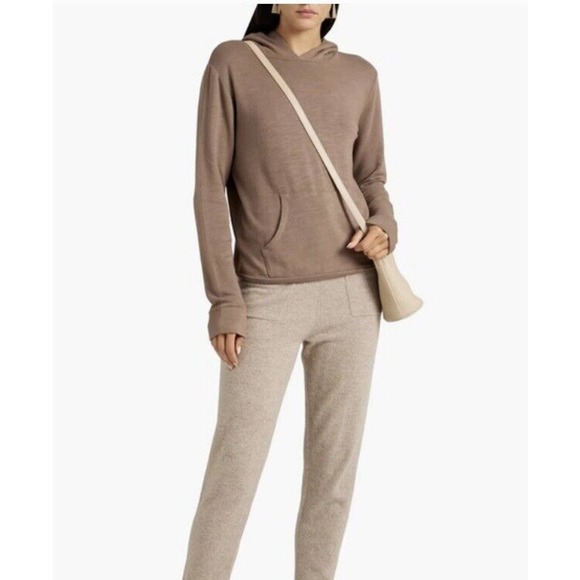 NWT Monrow Womens Kangaroo Pullover‎ Hoodie Size Medium Soft Ribbed Cuffs Hem - Picture 1 of 12